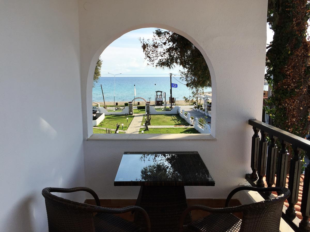 Georgalas Sun Beach Rooms Nea Kallikrateia Екстериор снимка