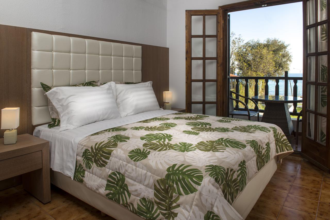 Georgalas Sun Beach Rooms Nea Kallikrateia Екстериор снимка